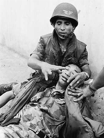 93 12 General Nguyen Ngoc Loan had both his legs seriously wounded in a battle with VC on Phan Thanh Gian bridge during May 1968 offensive which started on Mạy 5, 1968